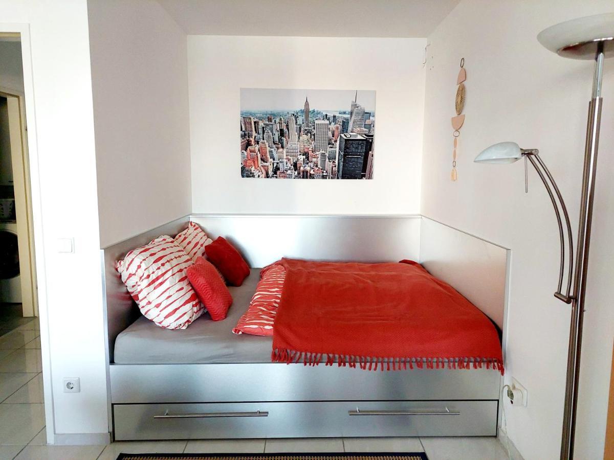 Tower Apartment With Private Terrace Next To Uno Viena Exterior foto
